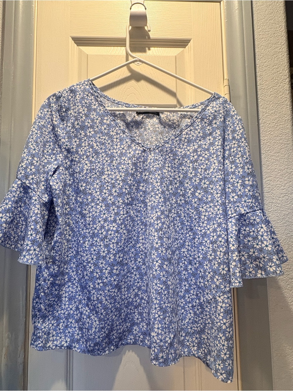 SHEIN Blue Floral V-Neck Bell Sleeve Tunic